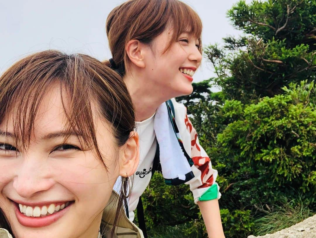 本田翼さんのインスタグラム写真 - (本田翼Instagram)「⛰ 高いところにぶるぶるしてる人と 余裕のある人。 最近急に高所がこわくなりました、 どうしてなのでしょうか。  #屋久島旅」7月29日 20時46分 - tsubasa_0627official