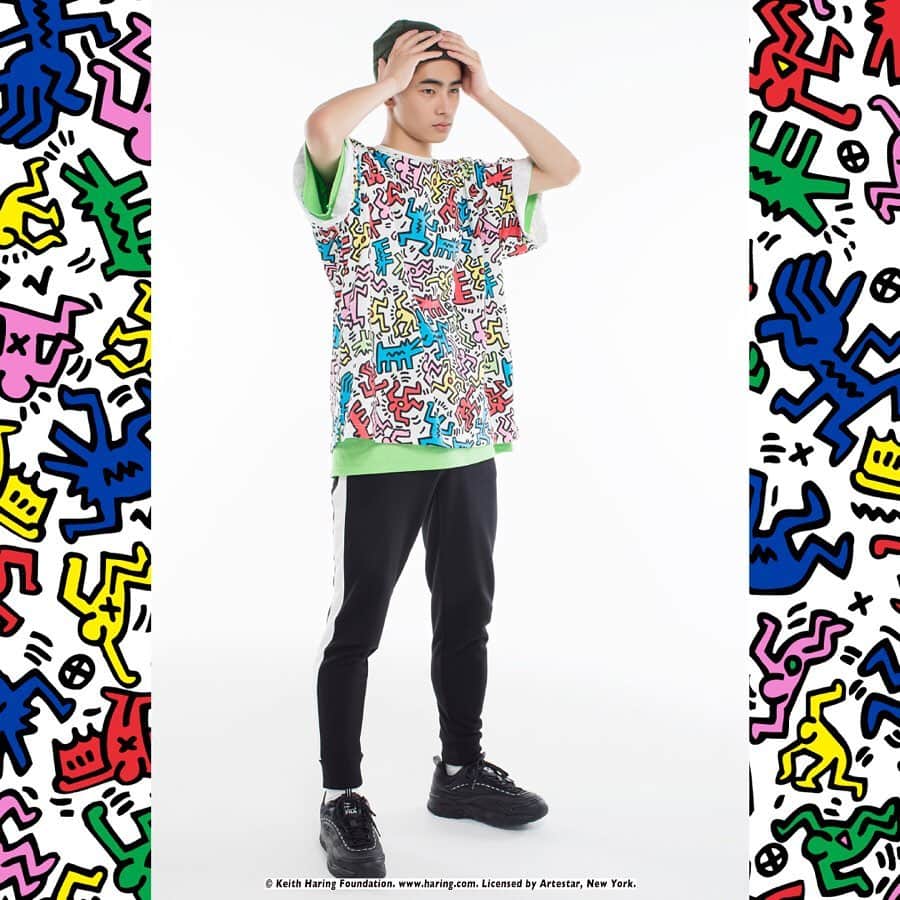 WEGOさんのインスタグラム写真 - (WEGOInstagram)「「Keith Haring×WEGO Collaboration」 WEGO25周年を記念して“Keith Haring”とのコラボレーションアイテムを発売。洋服から小物までユニセックスで使える幅広いラインナップでご紹介。小物は8/3(土)発売予定。 詳細はWEGO公式HPにて✔︎ . ✔︎t-shirt ¥2,990+tax〜  #KeithHaring#collaboration#wego#wego25th」7月29日 11時46分 - wego_official