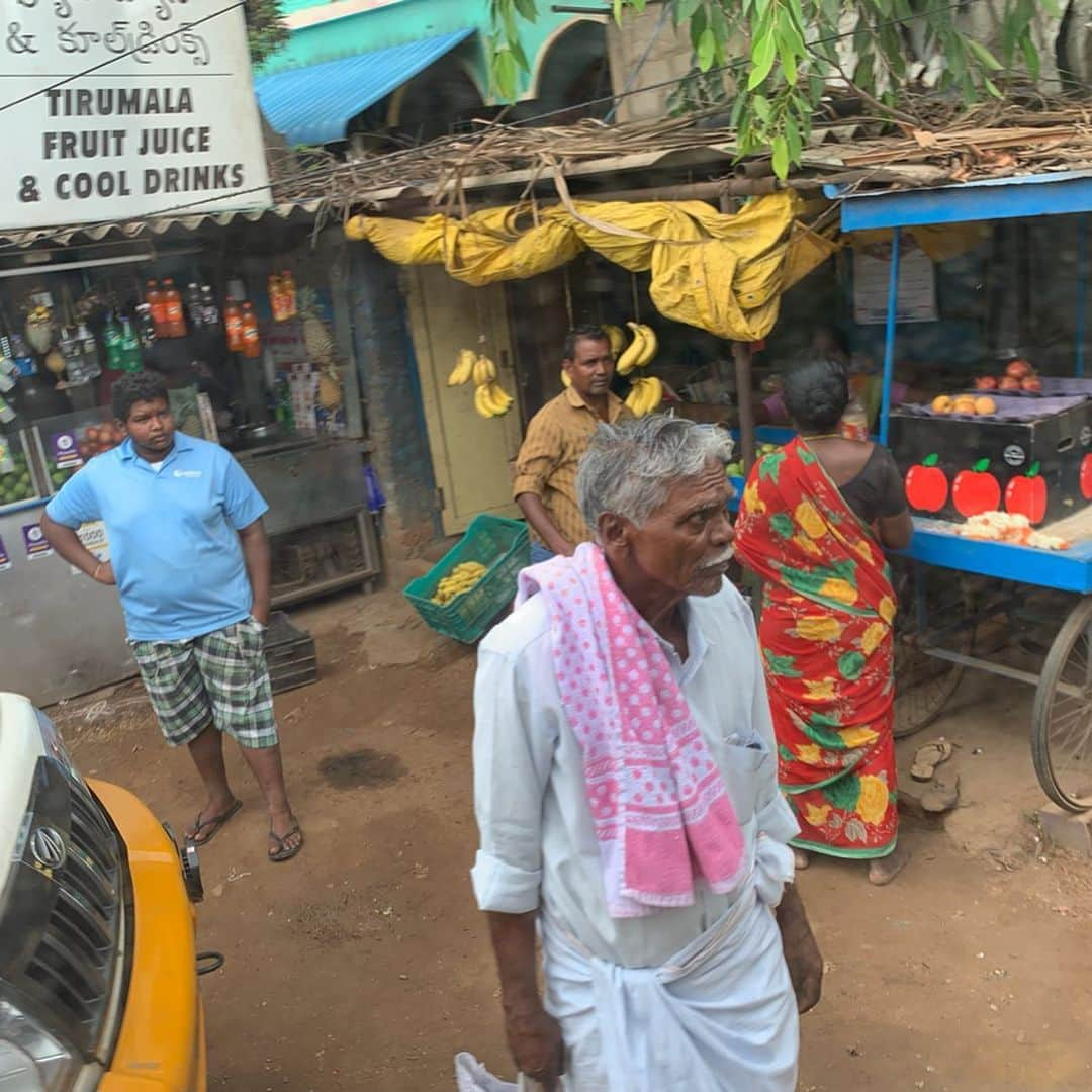 家入一真さんのインスタグラム写真 - (家入一真Instagram)「一週間ガチで修行してきた  #india #chennai #meditation #namaste #yoga #mindfulness #enlightenment #spiritual」7月29日 12時19分 - hbkr