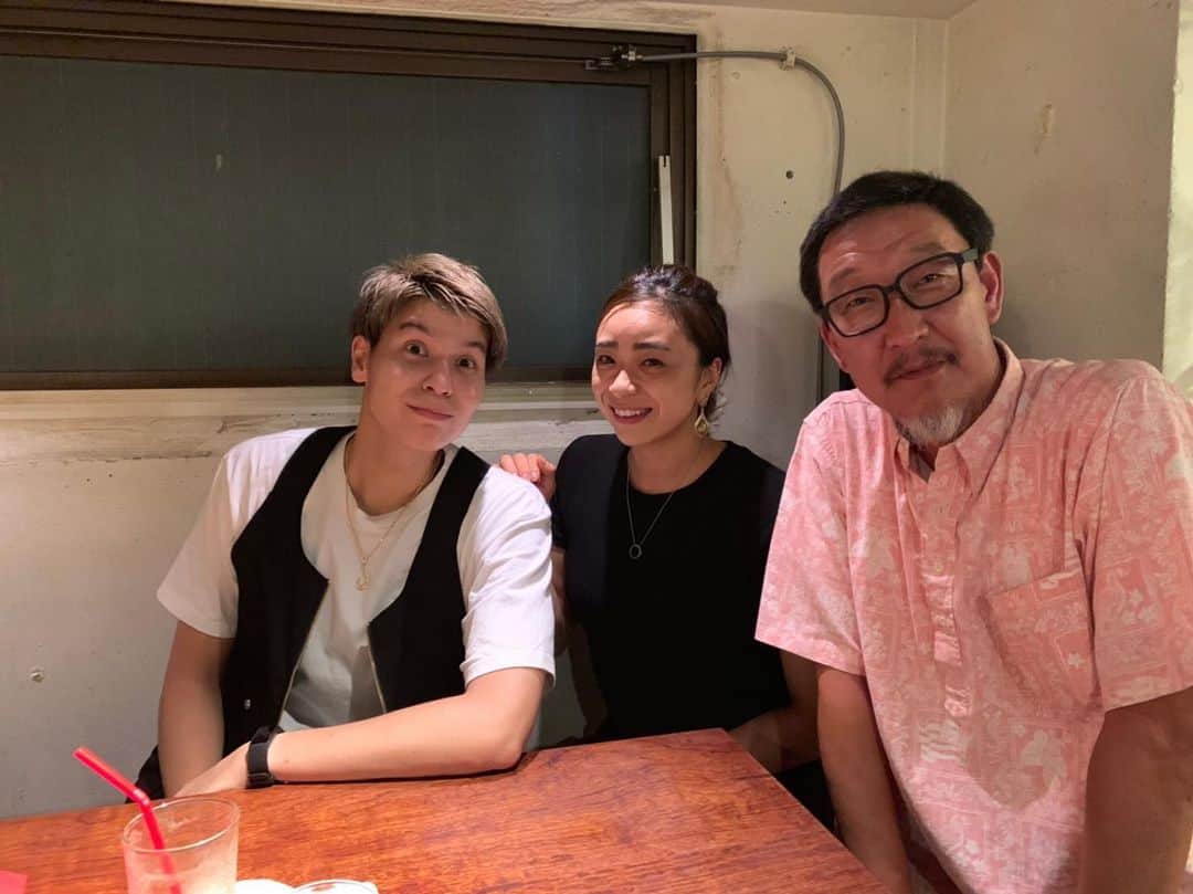 のインスタグラム：「ユニバーサルオーバーオールの会🤩 ・ ・ いつもお世話になっている奥山さんの行きつけ…イタリアンに連れて行ってもらいました✨全てが美味しくてお腹がパンパン（笑）美味しいものが食べれて幸せでした😋😋 ・ ・ ありがとうございました😊」