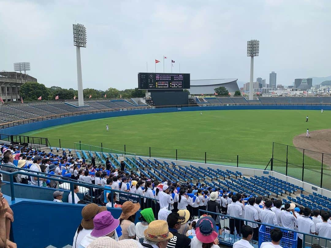 北川航也さんのインスタグラム写真 - (北川航也Instagram)「. 高校野球応援へ。 創立初の甲子園出場をこの目で見たくて。 あと一歩届かなかったけど 応援させてくれてありがとう☺︎ みんなから大きなパワーをもらいました。 また遠くから応援してます。 静岡高校の皆さんおめでとうございます！ 静岡の代表として頑張ってください。期待してます！！ . #駿河総合高校 #静岡高校 #野球部  #懐かしい応援」7月29日 12時24分 - koya_kitagawa_23