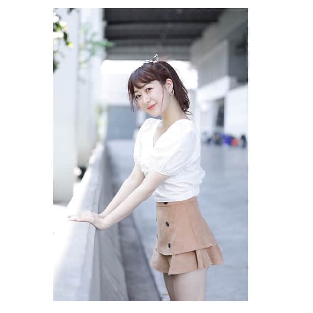 のインスタグラム：「โอฮะซึนะ(*Ü*) วันนี้ มี Road Show ของ TOYOTA ที่ กาญจนบุรี ค่ะ♪♪ แล้ว เจอ กัน นะคะ🥰💕 おはずな(*Ü*) 今日はTOYOTAのロードショーがガーンチャナブリであります♪♪ またねー🥰💕 #toyotaativ #toyota #izurinabnk48 #izutarinabnk48 #rinaizutabnk48 #izurina #izutarina #伊豆田莉奈 #いずりな #izurinacgm48 #bnk48 #cgm48」