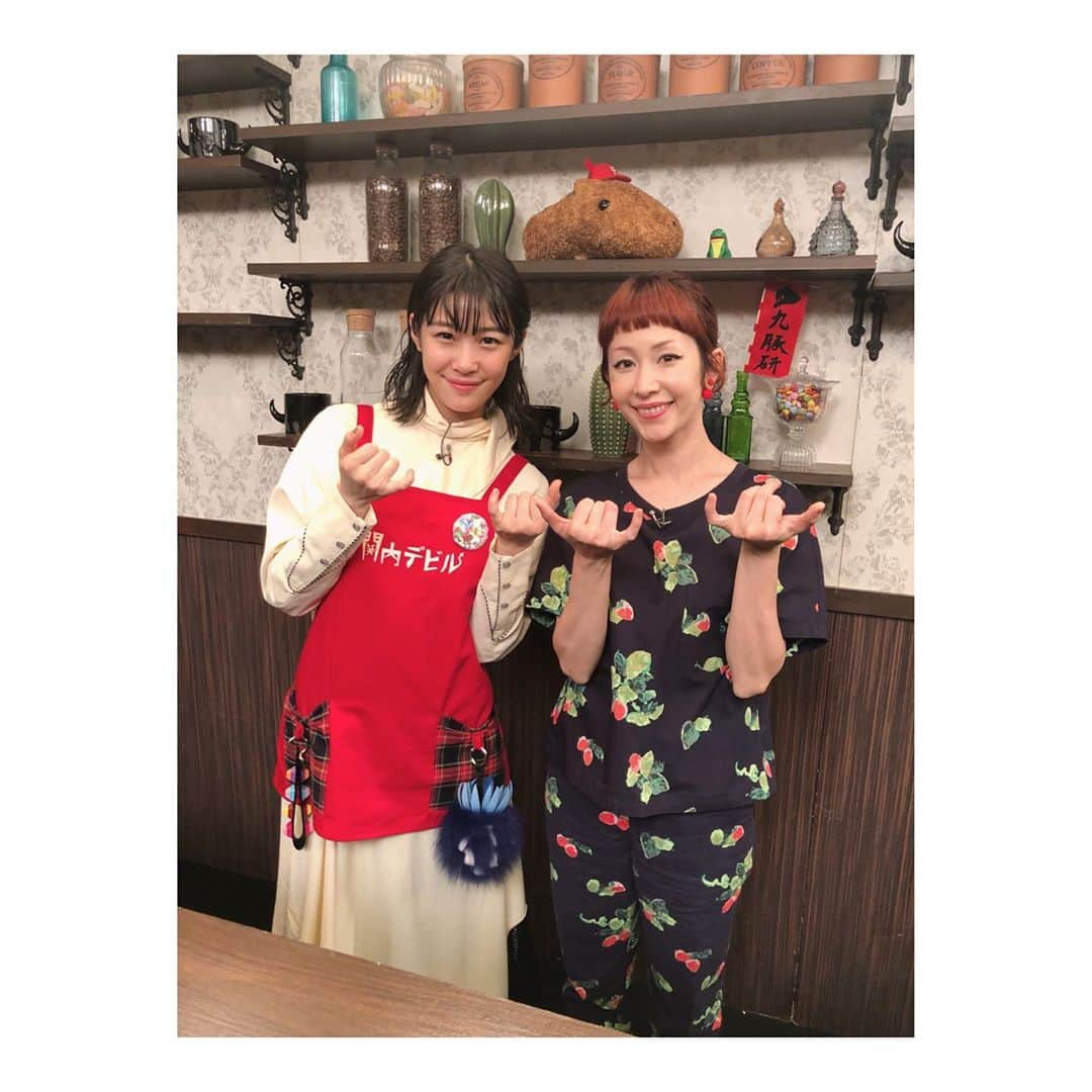 加村真美さんのインスタグラム写真 - (加村真美Instagram)「イェーイ！！！ 今週の関内デビルのゲストは木村カエラさん！！！！！ 収録終わりに写真撮ってもらいました😭！！！！！ . 楽しかったなぁー！！！ みなさん是非観てね！！！ . #関内デビル」7月29日 12時35分 - kamura_mami