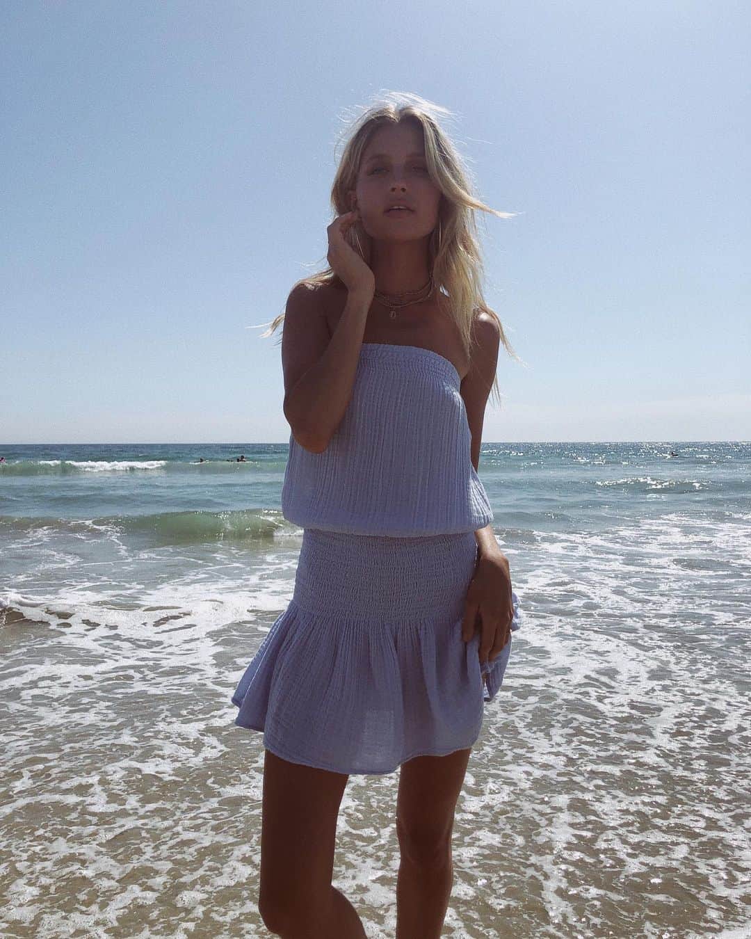 ブルーライフのインスタグラム：「new @shopbluelife + beach = 🙌🏽」