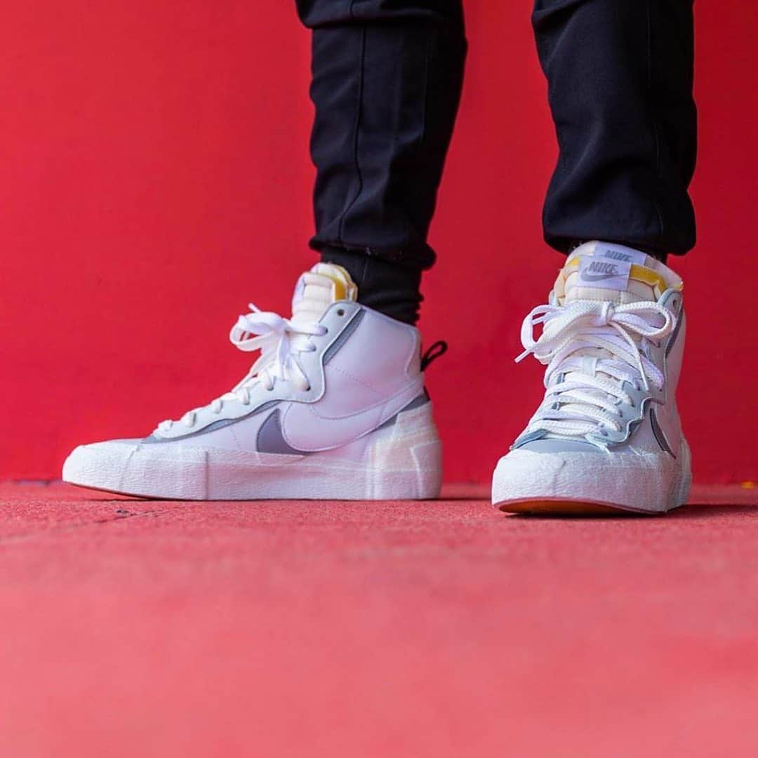 HYPEBEASTさんのインスタグラム写真 - (HYPEBEASTInstagram)「@hypebeastkicks: A new make of the revered @sacaiofficial x @nike Blazer Mid collaboration has appeared. Dressed in a more neutral “White/Wolf Grey” color scheme, the pair has been crafted with an unpainted upper and contrasted by hits of grey on the base layer of the eye stays, swooshes and the heel. It’s expected to release this Fall for $140 USD.⁠⠀ Photo: @hanzuying⁠⠀」7月29日 13時32分 - hypebeast