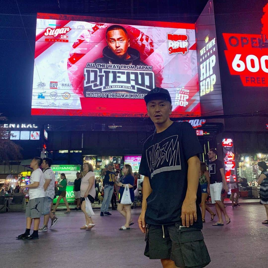 DJ LEADさんのインスタグラム写真 - (DJ LEADInstagram)「I think Sugar club phuket is one of the best Hip Hop Club in Asia.  You should be there to see what happens 📸 Bangkok Invaders Takin Over Everywhere.  #phuket #sugarclubphuket  #sugarbitz #djlead #skamlife #skamartist #skamasia #theheavyhitterdjs #hot97 #skamartist #skamasia #bangkokinvaders #bitzcam  #arumatiks #dominatetheworld」7月29日 13時50分 - djleadhh