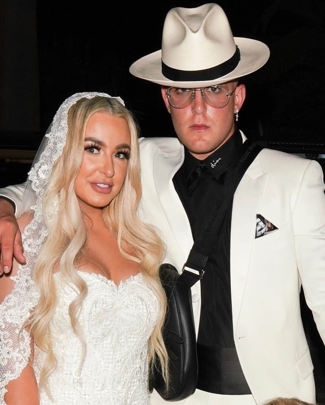 Just Jaredさんのインスタグラム写真 - (Just JaredInstagram)「@tanamongeau & @jakepaul are married! The YouTube stars arrive for their wedding in Las Vegas.  #JakePaul #TanaMongeau Photos: Backgrid」7月29日 14時10分 - justjared