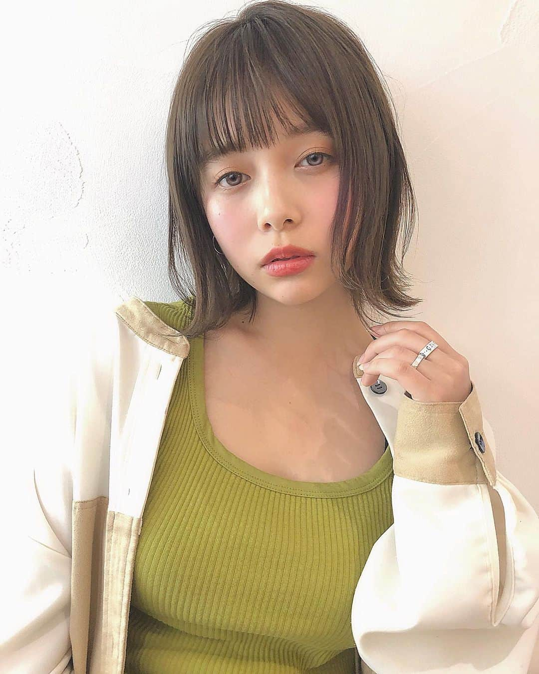 北川 貴憲さんのインスタグラム写真 - (北川 貴憲Instagram)「@takanori.kitagawa インナーボブ^ ^ 髪型に悩んでる方！ 是非、僕にお任せ下さい！ 必ず、あなたに似合う！！ 見つけだします☆ ご予約は、 お早めに( ^ω^ ) プロフィールの ホームページ ホットペッパーより！ 10時から23時まで営業！ •スタイリング剤  ナプラ ポリッシュオイル  バーム @napla_official  新宿駅・新宿三丁目駅・西武新宿駅から徒歩3分！ビックロの裏！【JR新宿駅から】東口から出る→横断歩道を「ヨドバシカメラ」・「ビックカメラ」方面に渡る→右に進む→「メガネスーパー」がある角を左に曲がる→右手にある1階が「ダイコクドラッグ」のビルの4階。【新宿三丁目駅から】A5出口から出る→右手に少し進む→最初の角を右に曲がる→左手にある1階が「ダイコクドラッグ」のビルの4階。 cut color ¥3500〜 doublecolor ¥8000〜 treatment ¥2000〜  @album_hair  @takanori.kitagawa #hair#ヘアアレンジ#ヘアスタイル#小顔カット#ボブ#動画#ロブ#japan#tokyo#新宿#美容室#ALBUM#tbt#北川スタイル#instagood#love#cute #weddig#likes#mery_hair_arrange#mie#cchannel #happy#당고머리 #fashion#염색스타그램 #スティーブンノルコンテスト #LadyinNY #スティーブンノル #STEPHENKNOLL」7月29日 14時14分 - takanori.kitagawa