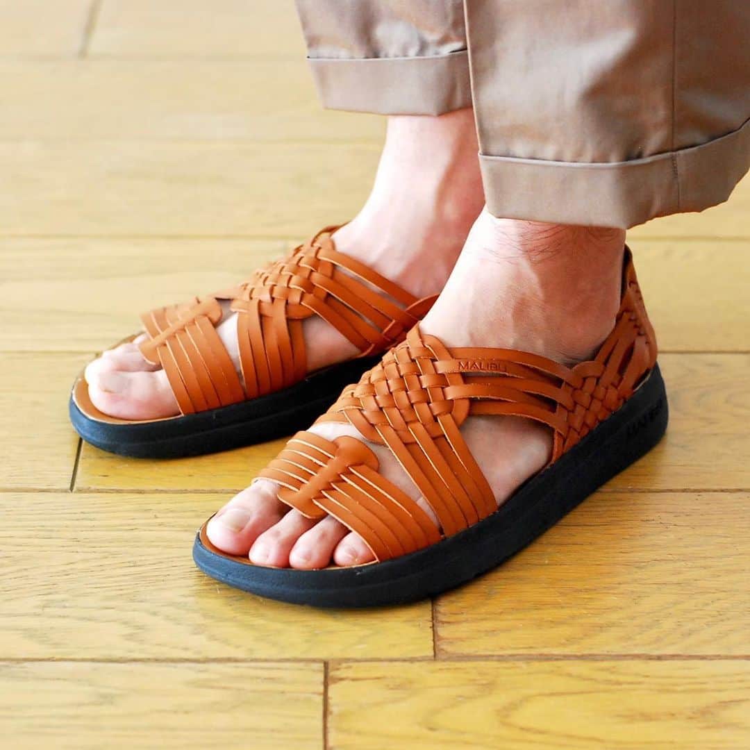 wonder_mountain_irieさんのインスタグラム写真 - (wonder_mountain_irieInstagram)「_ MALIBU SANDALS / マリブ サンダルズ “CANYON - Vegan Leather” ￥18,360- _ 〈online store / @digital_mountain〉 http://www.digital-mountain.net/shopdetail/000000007842/ _ 【オンラインストア#DigitalMountain へのご注文】 *24時間受付 *15時までのご注文で即日発送 *1万円以上ご購入で送料無料 tel：084-973-8204 _ We can send your order overseas. Accepted payment method is by PayPal or credit card only. (AMEX is not accepted)  Ordering procedure details can be found here. >>http://www.digital-mountain.net/html/page56.html _ #MALIBUSANDALS #マリブサンダルズ pants→ #itten. ￥27,000- _ 本店：#WonderMountain  blog>> http://wm.digital-mountain.info _ 〒720-0044  広島県福山市笠岡町4-18  JR 「#福山駅」より徒歩10分 (12:00 - 19:00 水曜定休) #ワンダーマウンテン #japan #hiroshima #福山 #福山市 #尾道 #倉敷 #鞆の浦 近く _ 系列店：@hacbywondermountain _」7月29日 14時37分 - wonder_mountain_