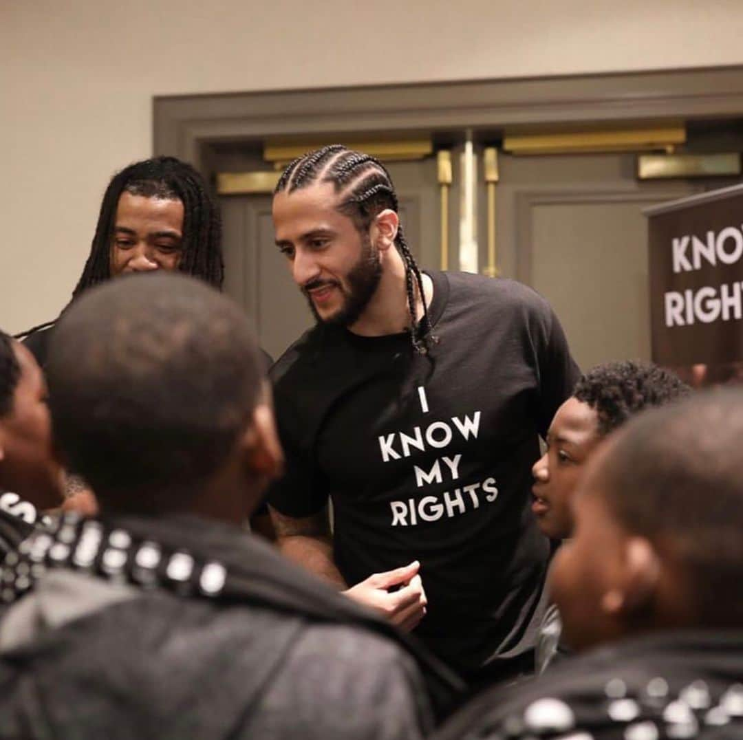 カーメロ・アンソニーさんのインスタグラム写真 - (カーメロ・アンソニーInstagram)「Salute to @kaepernick7 for supporting and highlighting the true essence of Baltimore, it's people.」7月29日 14時41分 - carmeloanthony