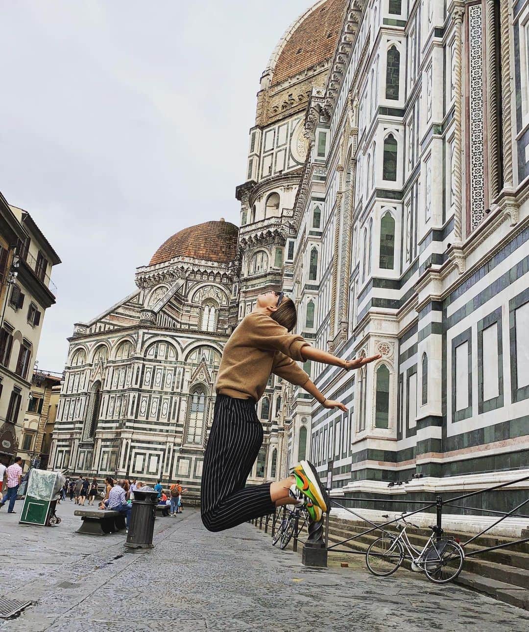 マリア・シャラポワのインスタグラム：「Florence for 12 hours. And it was magic 💫」