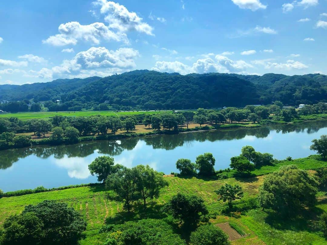 布袋寅泰さんのインスタグラム写真 - (布袋寅泰Instagram)「美しき北上川。みちのくが大好きになりました。Beautiful Kitakami river. #北上川 #北上」7月29日 14時53分 - hotei_official