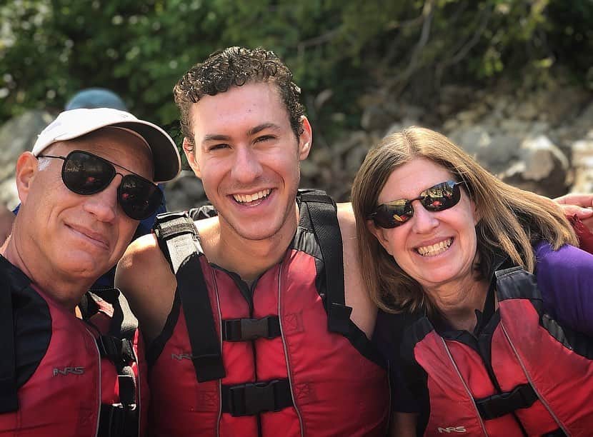ジェイソン・ブラウンのインスタグラム：「🛶🛶🛶 #Rafting #SalmonRiver #Idaho」