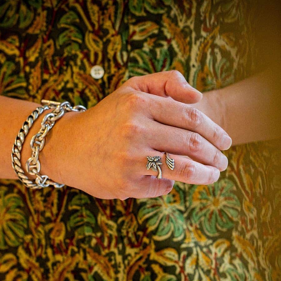 のインスタグラム：「【Bracelet】New Boat Link × New Boat Link Chain Bracelet / *Exclusive item.【Ring】Beach Ring（Palm tree & Wave）/ *Exclusive item. Free size ring.」