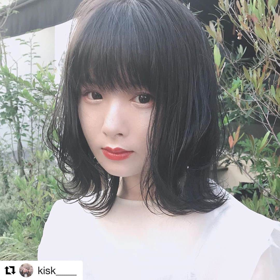 THROW 【スロウ】さんのインスタグラム写真 - (THROW 【スロウ】Instagram)「#Repost @kisk____ with @get_repost ・・・ . @akeeey95 さん カラーと前髪カット✂︎ . 動くと透け透け♡な #シアグレー に＊ . 顔周りのカットもこだわりを持って . 丁寧に施術させて頂きます◎ . #グレーカラー#シアグレー#グレージュ#地毛風カラー#スロウカラー」7月29日 21時02分 - throwcolor