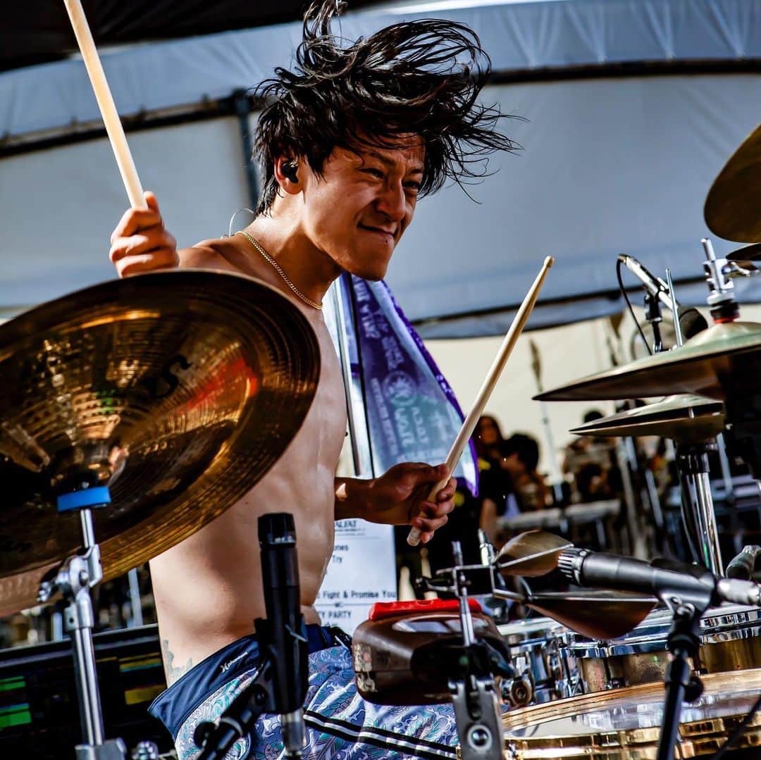Bunta さんのインスタグラム写真 - (Bunta Instagram)「男鹿なまはげロックフェス2019 👹👹👹 かましたぜ！！ 📷 @taka_tallman  #totalfat #oganamahagerockfestival #drumforhappy #drums #yamahadrums #zildjiancymbals」7月29日 15時47分 - buntatf