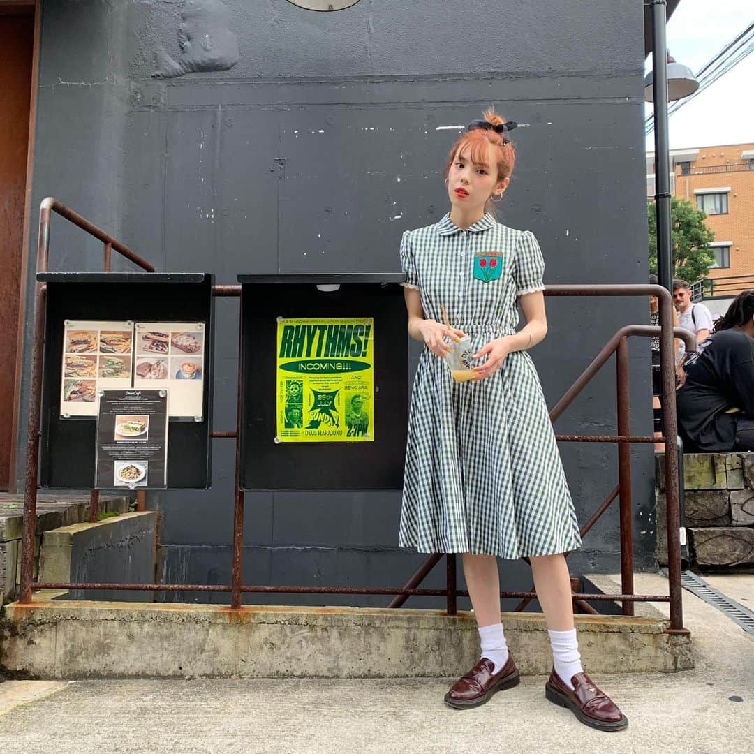 Aymmy in the batty girlsのインスタグラム：「【SUMMER SALE】﻿ ﻿ TULIP GINGAM CHECK ONEPIECE﻿ ¥17,820(taxin)→¥8,910(taxin)﻿ ﻿ @setoayumi :153cm/Sサイズ着用﻿ ﻿ #aymmy #aymmyinthebattygirls﻿ #エイミー #原宿 #ワンピース#チェックワンピース﻿ #ギンガムチェック」