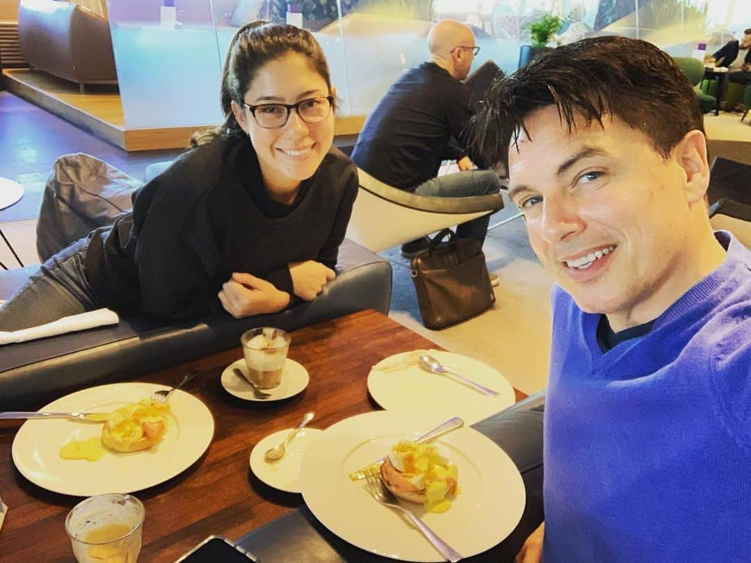 ジョン・バロウマンさんのインスタグラム写真 - (ジョン・バロウマンInstagram)「Breakfast in the @virginatlantic #clubhouse lounge before our flight home to #la thanks #lfcc for a #fabulous weekend. Jb @kworkworkwork」7月29日 16時14分 - johnscotbarrowman