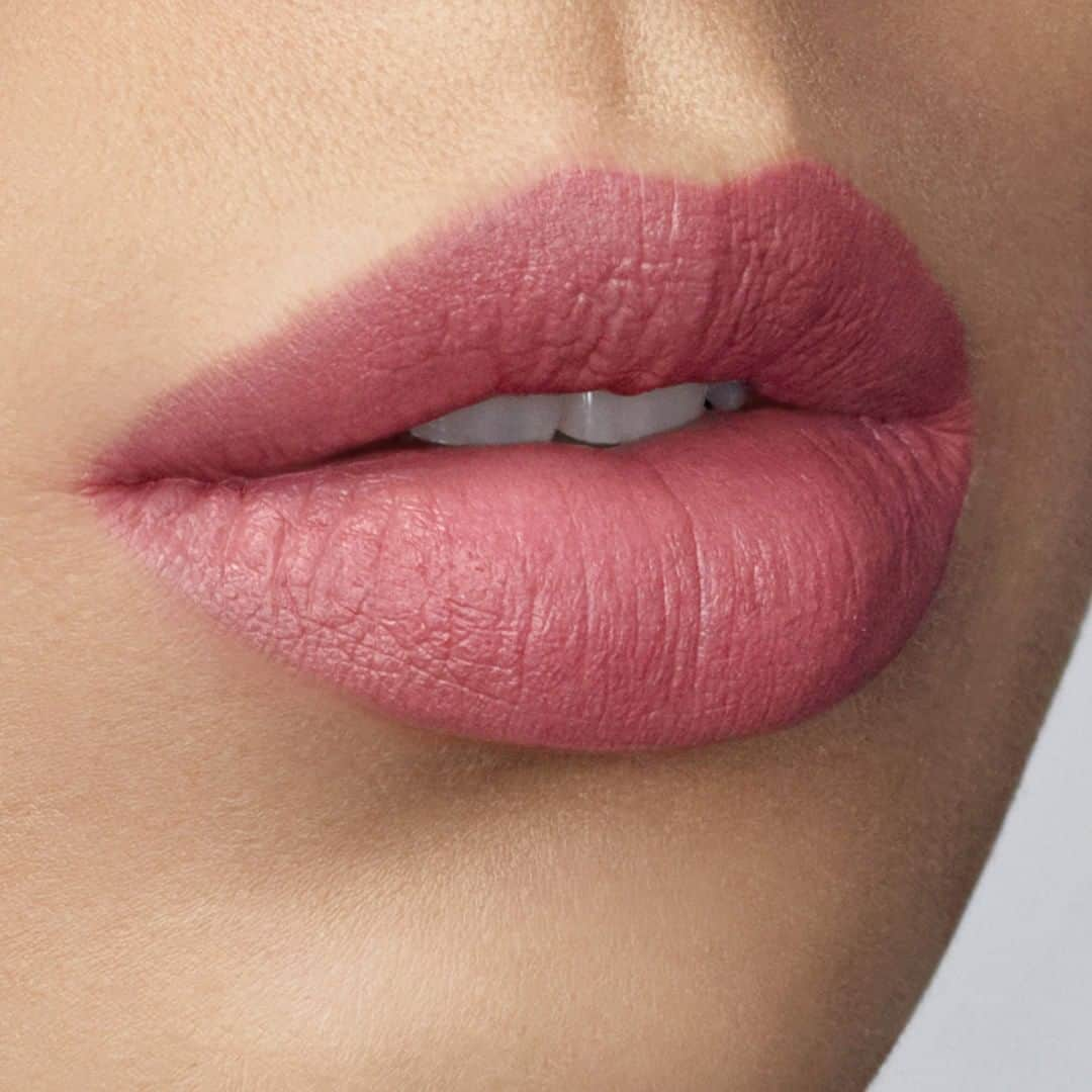 Armani Beautyさんのインスタグラム写真 - (Armani BeautyInstagram)「Summer calls for a sorbet twist with LIP MAESTRO in shade 513 from the LIP FREEZE collection. The lightweight color fuses perfectly with lips for a luminous finish.  #ArmaniBeauty #LipMaestro #LipFreeze #makeup」7月29日 16時59分 - armanibeauty