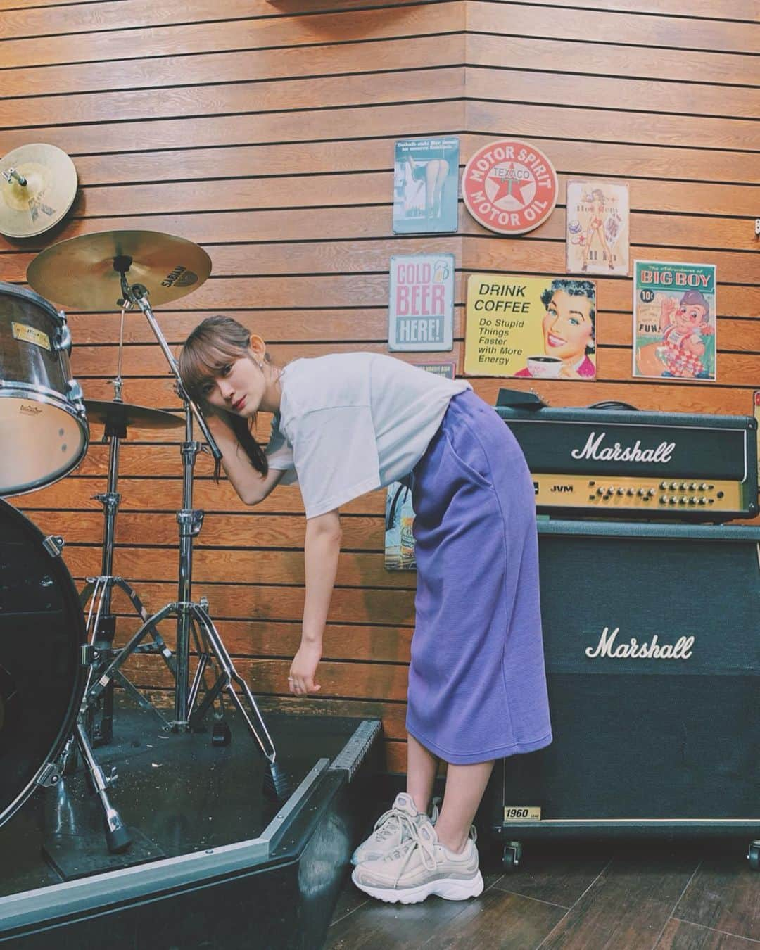 minan (lyrical school)のインスタグラム：「毎日お疲れさま~~~😉😴♥♥♥﻿ ﻿ ﻿ #reebok #リーボック #sneakers #スニーカー #daytona﻿﻿ #ootd #私服」