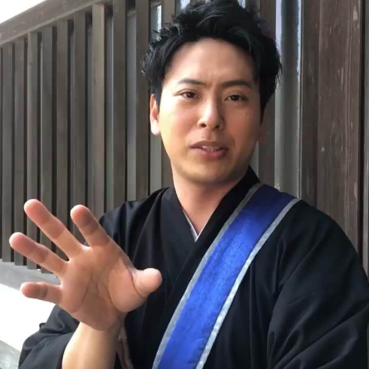のインスタグラム：「. 暑い中皆んな頑張って撮影してます👍 去年舞台でやった八王子ゾンビーズが映画になって帰って来ます！舞台観てない方も観に来て下さった方も楽しめる内容になってます！ @3jsb_kenjiro_official  が主演の映画🎬 同じ事務所の @ajakatsuya  チームLDH💪 ☆ 監督は舞台に引き続き  @osamuchan_suzuki さん チーム おさむ！ 大好きです😘 #八王子ゾンビーズ映画化決定  #rikaco_fashion」