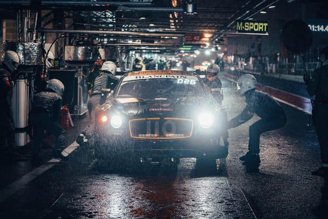 ルーカス・オルドネスさんのインスタグラム写真 - (ルーカス・オルドネスInstagram)「Not the ideal conditions. Damp/greasy track didn’t suit us. Mega effort by @bentleyracingofficial with a trouble free #110 till the 🏁 and by my bro @andysoucek & @pipoderani .  P29.」7月29日 17時10分 - lucasordonez