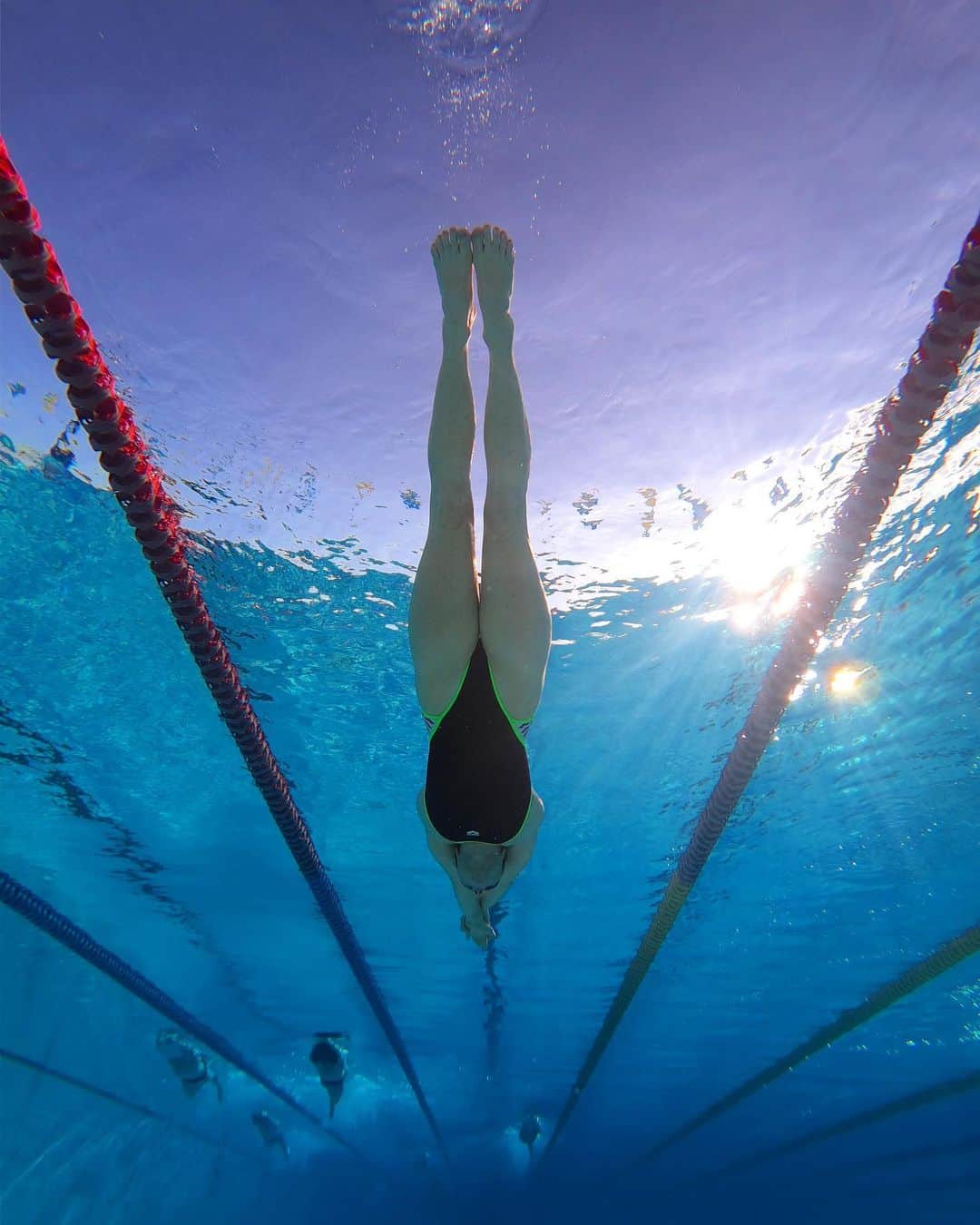 エミリー・シーボームのインスタグラム：「I am a woman.  What’s your superpower?  #swimming #training #water #streamline #arena #athlete #goldcoast」