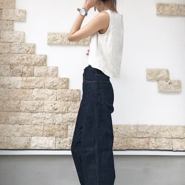 asuka0119さんのインスタグラム写真 - (asuka0119Instagram)「2019,7,29 . #uniqlo  の #カーブパンツ まずはdenimのインディゴを . ハイウエストハイライズデニムに比べて柔らかい！ これは好みだけど、私はどっちも好き♥️ これはサイズ下げた方がいい感じです 次はチノとスエット素材を値下げまで待ちたいなぁ(ت) . tops #fifth #fifthtl  denim #ユニクロ . #locari#LIN_stagrammer#kaumo_fashion#KURASHIRU#ootd_kob#ponte_fashion#4yuuu#bySlife#スナップミー#snapgram_jp#myscrapbook#beaustagrammer #プチプラ高見えコーデ#大人カジュアル#大人カジュアルコーデ #アラフォーコーデ #アラフォー#プチプラコーデ」7月29日 17時27分 - asuka0119