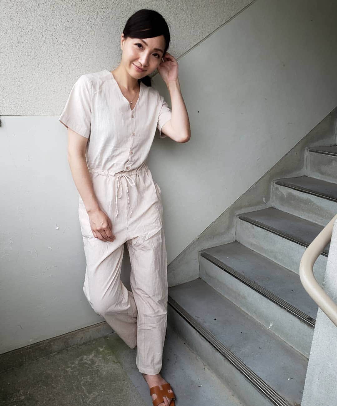 Hiromi Tomiiさんのインスタグラム写真 - (Hiromi TomiiInstagram)「. . . . 最近#廃墟 の写真を見るのにはまってる◎ . . . 新しいお洋服 いつもはこんな感じのお洋服は選ばないんだけど、夏だしね◎ たまには◎ . . . @u_dresser  の#リネンオールインワン . . #outfit#ootd#fashion#コーデ#きょコ  #fashion #fashiongram　#currentlywearing #lookbook #wiwt #whatiwore #whatiworetoday #ootdshare #outfit #instastyle  #outfitpost　 #fashionpost#PR#アラサーコーデ#コーディネート探検隊#着回しコーデ#お写んぽ #写真好きな人と繋がりたい #写真撮ってる人と繋がりたい」7月29日 17時39分 - hiromi.tomii