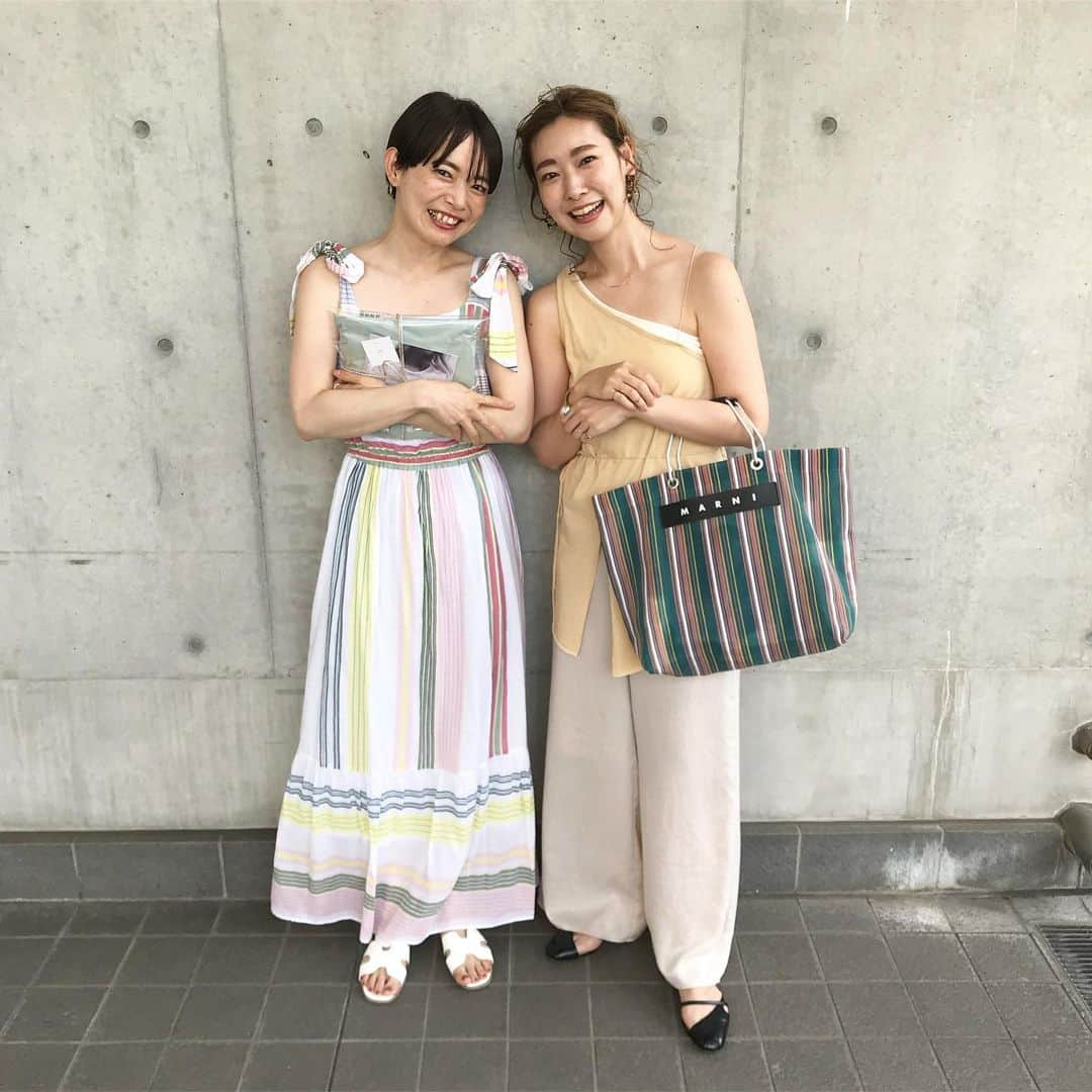 YU-U（工藤由布）さんのインスタグラム写真 - (YU-U（工藤由布）Instagram)「会いたかった人。 美容室のレセプションといえば… あさこさんっ‼︎‼︎ってきっと美容師さんはなるよなぁ… それほどこの仕事の代表になる存在でRITZにも長く長く勤務。 ・・・ 今日の残り数時間と明後日31日がラスト🙌🏻 愛されてきたあさこさんだからこそ 笑いも涙もたくさんだろうけど あと少し、精一杯頑張ってくださいっ🙇🏼‍♀️ ・・・ そして結局わたしらも泣くよね😢😢😢 そう思わせてくれたあさこさん、ありがとう🙌🏻」7月29日 17時40分 - nyan22u22nyan