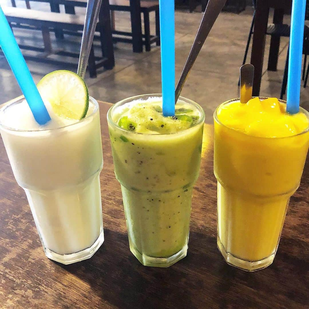 ❁coco❁さんのインスタグラム写真 - (❁coco❁Instagram)「fresh juice ♡ lime & kiwi & mango 😋 ・ ・ ・ ー ・----------------------------------------------- #foodstagram #hungryintokyo #foodphoto #japanesefood #japanesecafe  #delistagrammer #デリスタグラマー  #フォトジェニック #インスタジェニック #話題スポット #インスタ映え  #インスタ探検隊 #カフェ好きな人と繋がりたい #写真好きな人と繋がりたい #カフェ大好きお姉さん #aumoアンバサダー  #ルトロン  #カメラ好きな人と繋がりたい #東京女子部 #おしゃれさんと繋がりたい #カフェスタグラム #海外生活 #海外旅行 #海外好きな人と繋がりたい #足元倶楽部 #手元倶楽部」7月29日 17時45分 - rococo39