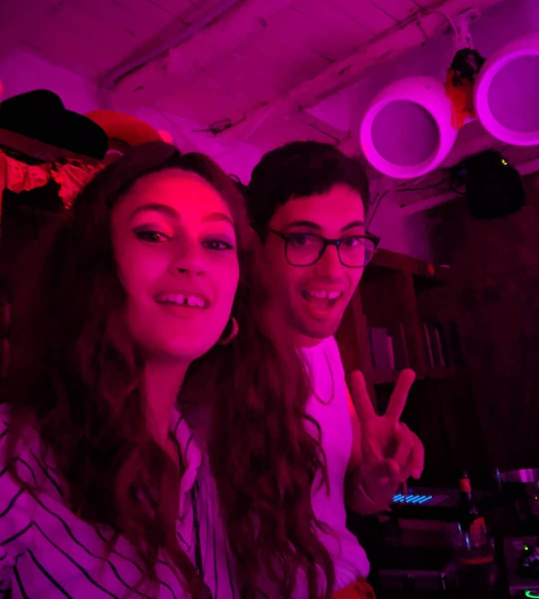 キティー・デイジー＆ルイスさんのインスタグラム写真 - (キティー・デイジー＆ルイスInstagram)「DJing in Ibiza over the weekend! Thanks to our Spanish ambassador @diegocalvoibiza @rocknightsclub 🌴」7月29日 18時04分 - kittydaisyandlewis