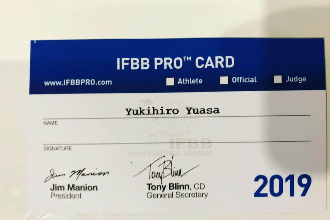 湯浅幸大さんのインスタグラム写真 - (湯浅幸大Instagram)「@ifbb_pro_league から IFBB PRO CARDが来ました🙏 2枚目みてね！ パワーハウスに飾っておこうかな？  #workout #workoutlife #eatclean #teamlan #training #trainhard #ifbbpro #ifbbproleague #instafitness #arms #abs #diet #gymmotivation #gohardorgohome #bodybuilding #noresttobethebest #mensphysique #classicphysique #ワークアウト #ワークアウトライフ #トレーニング #筋トレ #減量 #ダイエット #減量のある生活 #チートのある生活 #思想を維持する精神は狂気でなければならない #プロカード」7月29日 18時17分 - kingyuasa