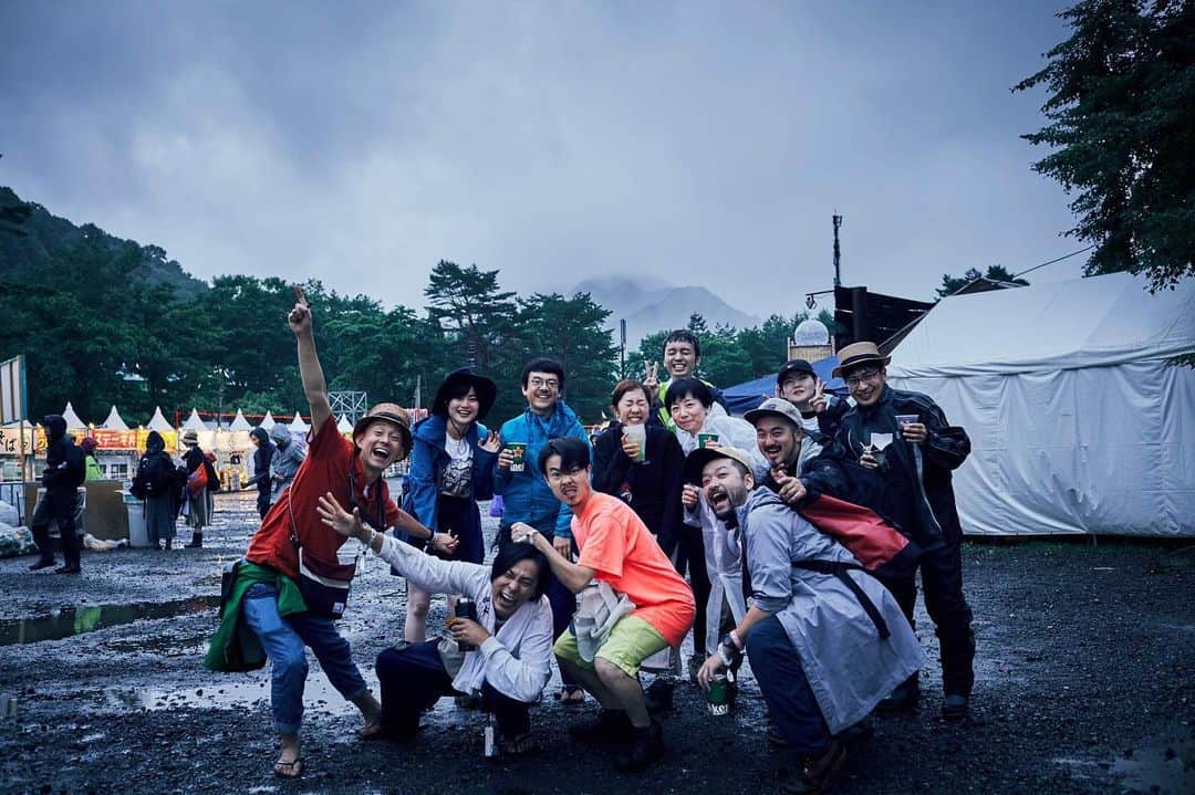 松本野々歩のインスタグラム：「馨くんの同級生で カメラマンの 三吉ツカサくんから 朝6時の 写真が届いた！ （売れっ子カメラマンに何撮らせてるんだ 笑） あほすぎたなぁ  でも愛おしい時間だった @tsukasamiyoshi」