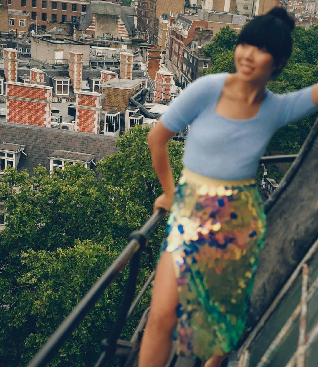 スージー・ロウさんのインスタグラム写真 - (スージー・ロウInstagram)「Don’t look down... Best rooftop in town that I only recently discovered... the top of the former CSM campus on Southampton Row (only accessible for shoots alas) which features a beautiful iron clad double dome Outtakes and shots from the @hm shoot (slides 1-3) 📸 @rasmuswengkarlsen P.S. Really do hope this historic building is preserved and redeveloped into something culturally meaningful as opposed to some bullshit luxury apartment/hotel」7月29日 18時36分 - susiebubble