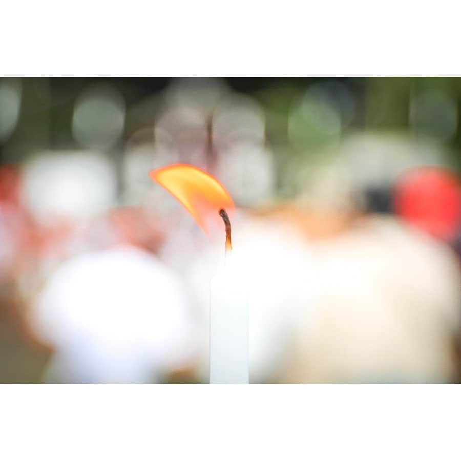 岩原大起さんのインスタグラム写真 - (岩原大起Instagram)「京都・下鴨神社 . 先日 京都の夏の風物詩「みたらし祭」へ . ヒザあたりまで深さのある境内の池に入り ろうそくに火を灯し無病息災を願い供える 『足つけ神事』とも言われるお祭りです。 . 実は2年前、 私がニュースデビューをした時に お伝えしたのが「みたらし祭り」でした！ . デビュー直後にも来ましたが、 これからも毎年参加できたらいいなと 勝手に思っています😌」7月29日 18時53分 - ytv_iwahara