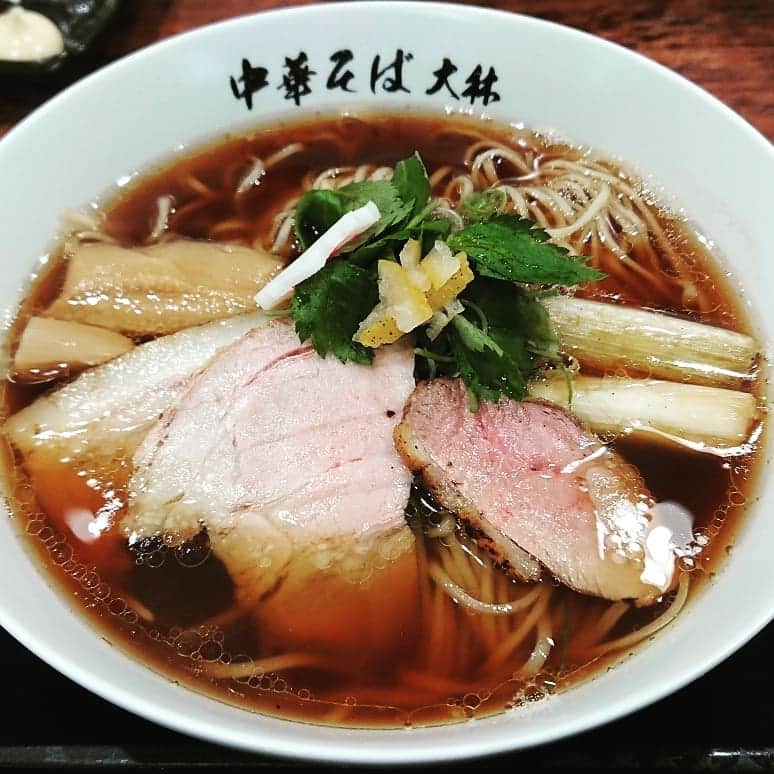 のインスタグラム：「😋 鈴鹿で 美味しい麺屋を 知ってしまった…。 替え玉ならぬ、 「和え玉」までペロリ 美味しかった😍 ごちそうさまでした‼️ #中華そば大林 #麺活  #麺ズ倶楽部」