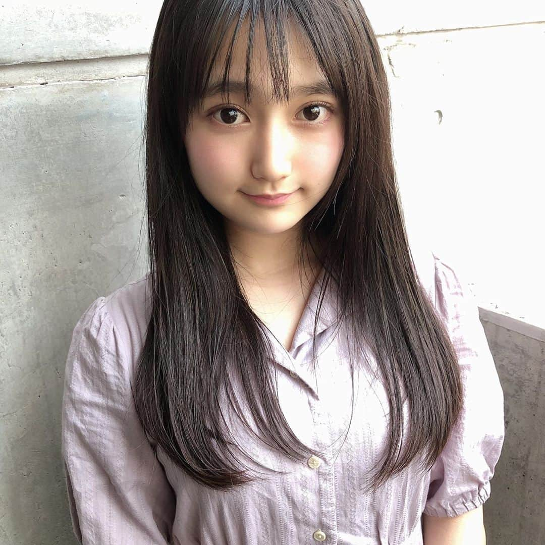 鈴木くるみさんのインスタグラム写真 - (鈴木くるみInstagram)「今日は髪の毛切ってきました～💕 似合ってますか～？？ U-REALMottoの東直宙さんに切っていただきました😊  ありがとうございました(*´罒`*)ﾆﾋﾋ♥  #美容院  #ロングヘア #シースルー前髪」7月29日 18時55分 - kurumi_akb48