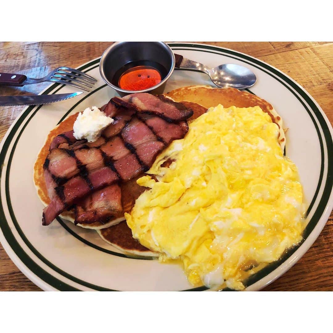 のインスタグラム：「栄養補給。 #🥞」