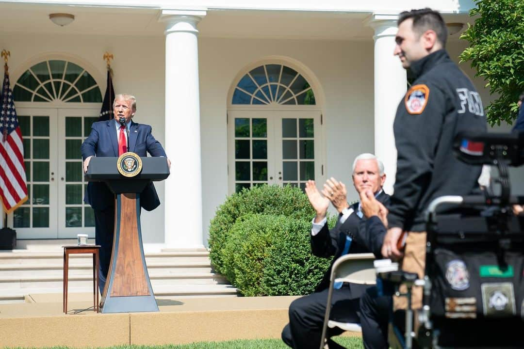 ドナルド・トランプさんのインスタグラム写真 - (ドナルド・トランプInstagram)「President Donald J. Trump addresses his remarks prior to signing H.R. 1327; an act to permanently authorize the September 11th Victim Compensation Fund Monday, July 29, 2019, in the Rose Garden of the White House.」7月30日 5時14分 - realdonaldtrump