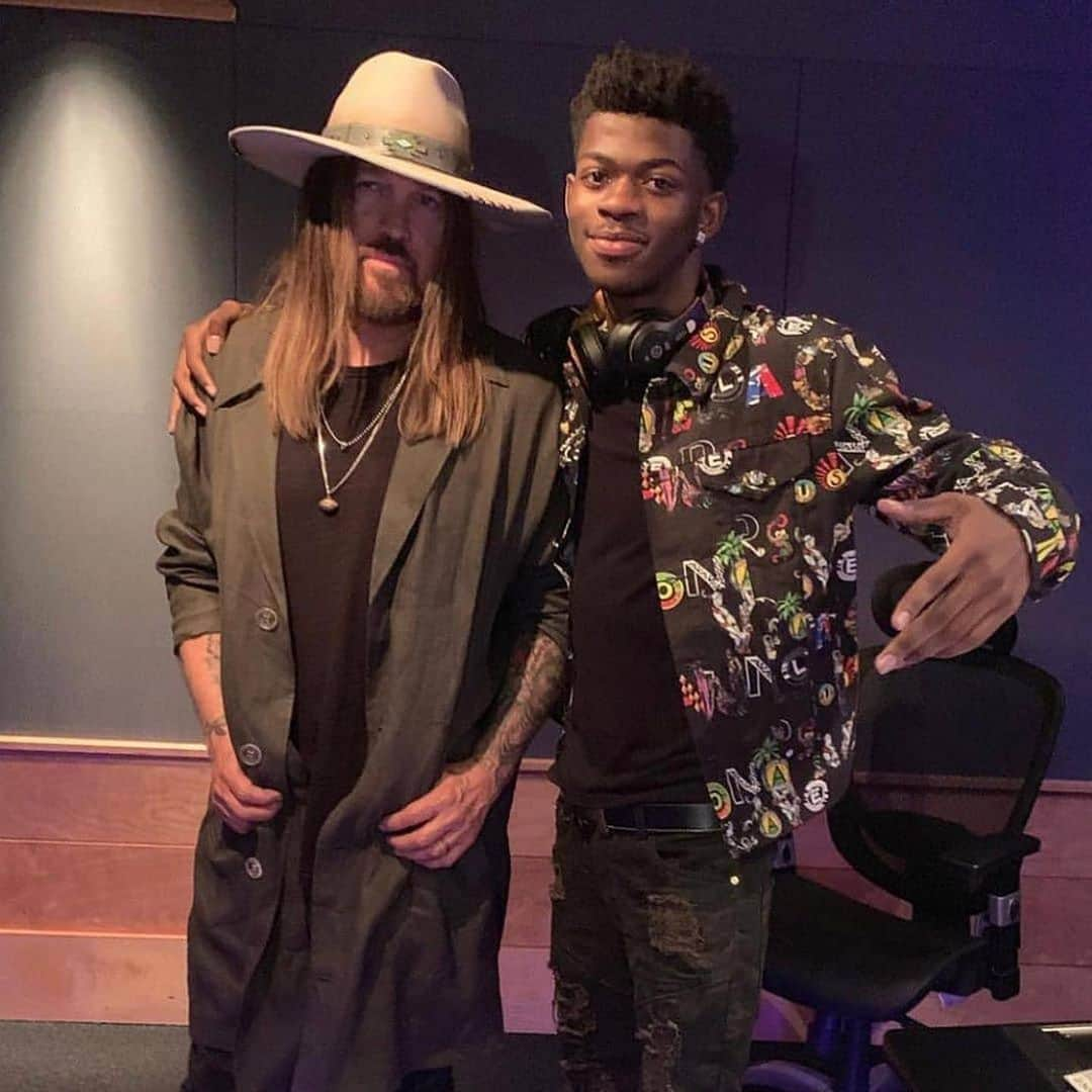 ビリー・レイ・サイラスさんのインスタグラム写真 - (ビリー・レイ・サイラスInstagram)「Congratulations to my friend @lilnasx You sir are what ya call a "game changer." Love ya man. You are a light. #shine」7月30日 5時24分 - billyraycyrus