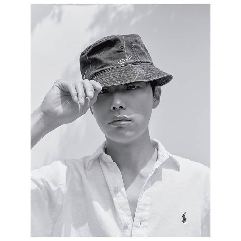 Polo Ralph Laurenさんのインスタグラム写真 - (Polo Ralph LaurenInstagram)「A classic Polo Ralph Lauren men’s Linen as showcased in @Esquire.Korea.  Model: @ryusdb  Photography: @kimheejune  Stylist: @hye_young_style  Editors: @xxdonghui and @933am  #PoloEditorials #RLEditorials #EsquireKorea」7月30日 5時59分 - poloralphlauren