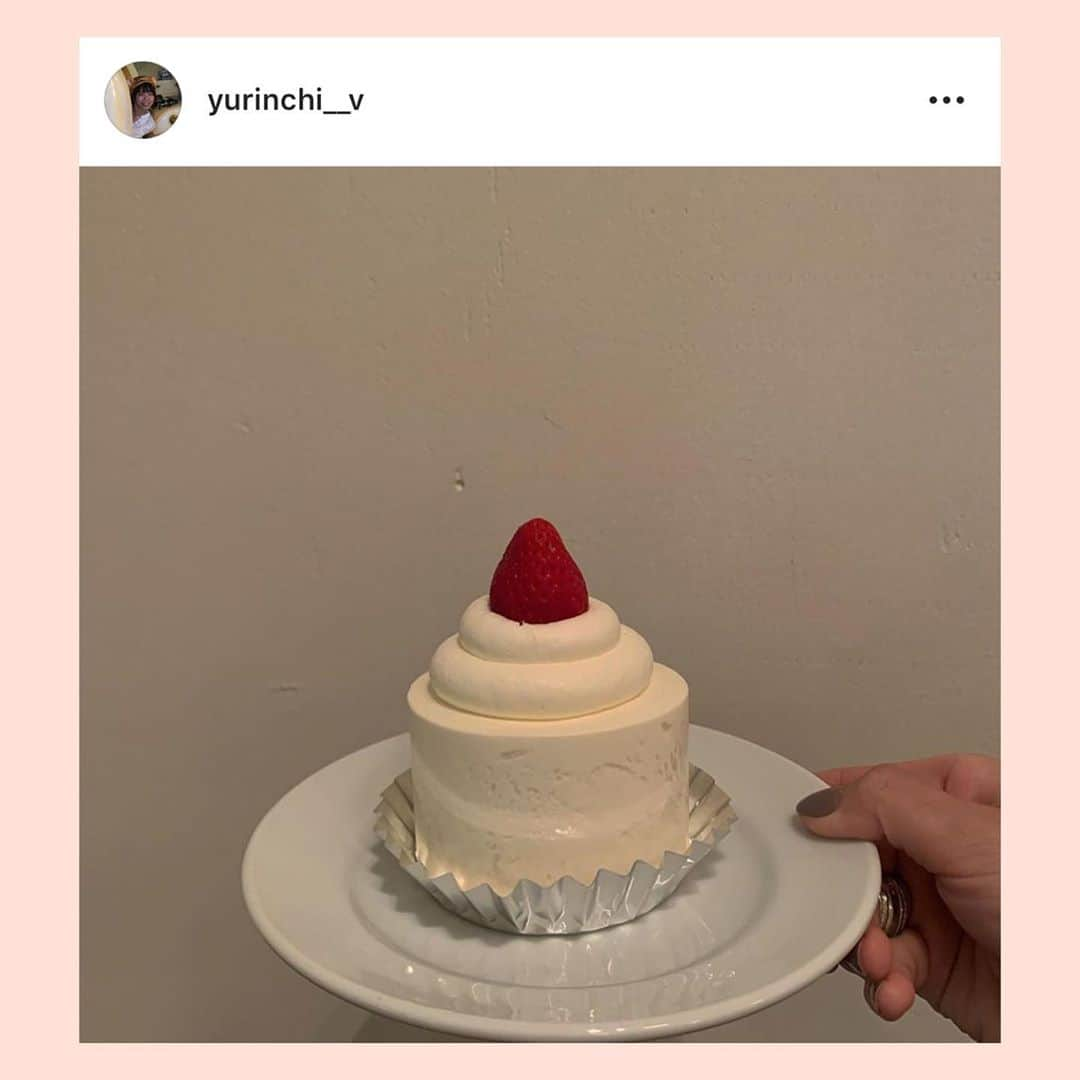 bis_web bis [ビス] さんのインスタグラム写真 - (bis_web bis [ビス] Instagram)「﻿ July 29, Monday﻿ ﻿ ﻿ 🎂﻿ ﻿ ﻿ bisガールがこぞって通う﻿ PARIYA のショートケーキが食べたい❤️﻿ ﻿ PARIYA AOYAMAでの人気メニューのケーキ。﻿ いちごやさくらんぼが乗ったシンプルなクラシックショートケーキが美味しいと話題！﻿ ﻿ ﻿ みんなもぜひ行ってみて🍒﻿ ﻿ ﻿ ﻿ ﻿ ﻿ PARIYA AOYAMA﻿ 東京都港区北青山3-12-14 ＭＡＫＯ北青山1F﻿ ﻿ ﻿ ﻿ ﻿ #PARIYA #パリヤ #クラシックショートケーキ #ショートケーキ #チョコレート #チョコレートケーキ #cake #ケーキ #カフェ #カフェ巡り #🎂 #ケーキ🍰 #スイーツ #甘党 #甘党女子 #生クリーム #青山 #青山カフェ #表参道 #表参道カフェ #東京カフェ」7月29日 21時10分 - bis_web