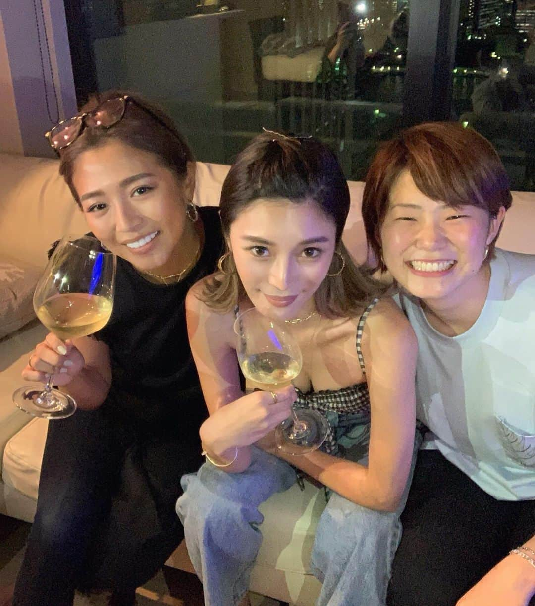 佐藤つば冴さんのインスタグラム写真 - (佐藤つば冴Instagram)「会いたいなって思ってたんだ🥺🧡 . この空気感久しぶりで落ち着くなぁ ってなった😌💭 凄く元気でた。元気だけど。 . いつもありがとうございます☺️ . #またすぐ #😊🙌🏻」7月29日 21時20分 - korochan25