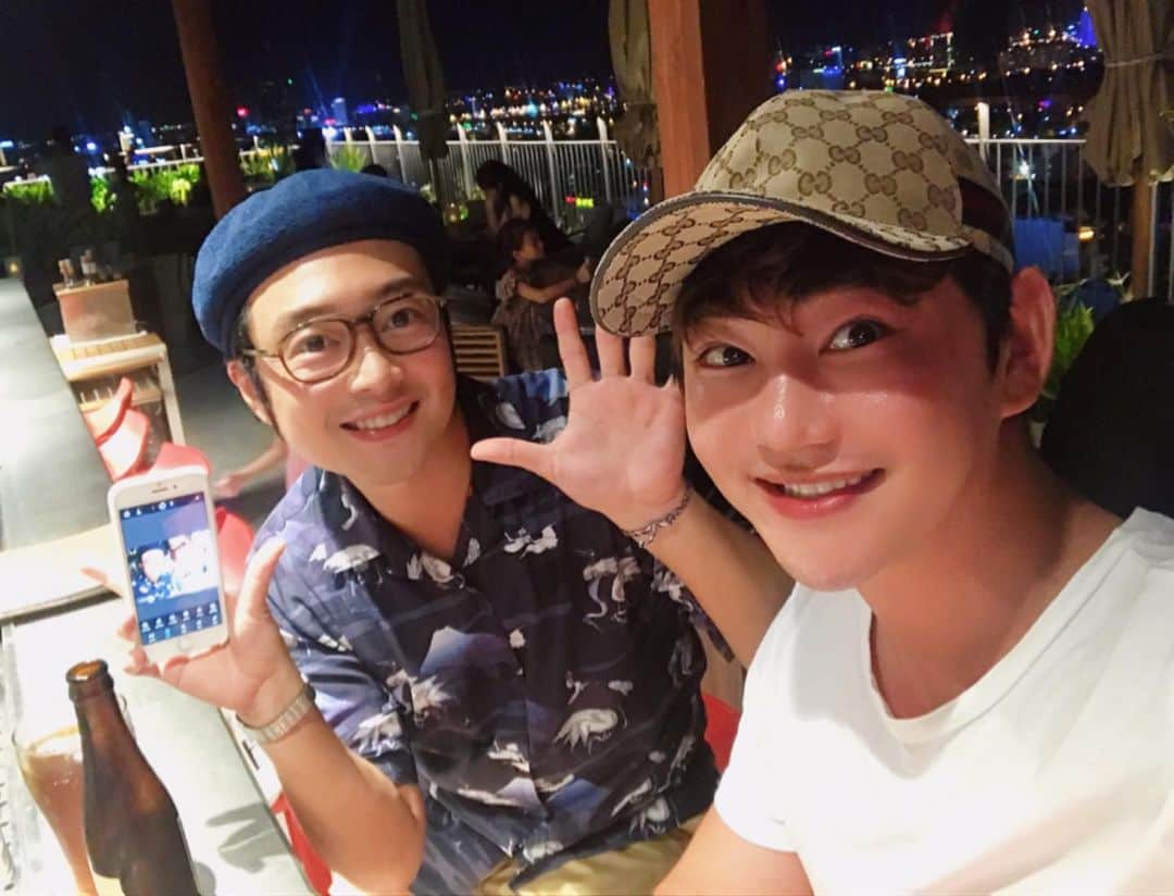 イ・キョンのインスタグラム：「life....... in 🇻🇳 #이켠 #다낭」