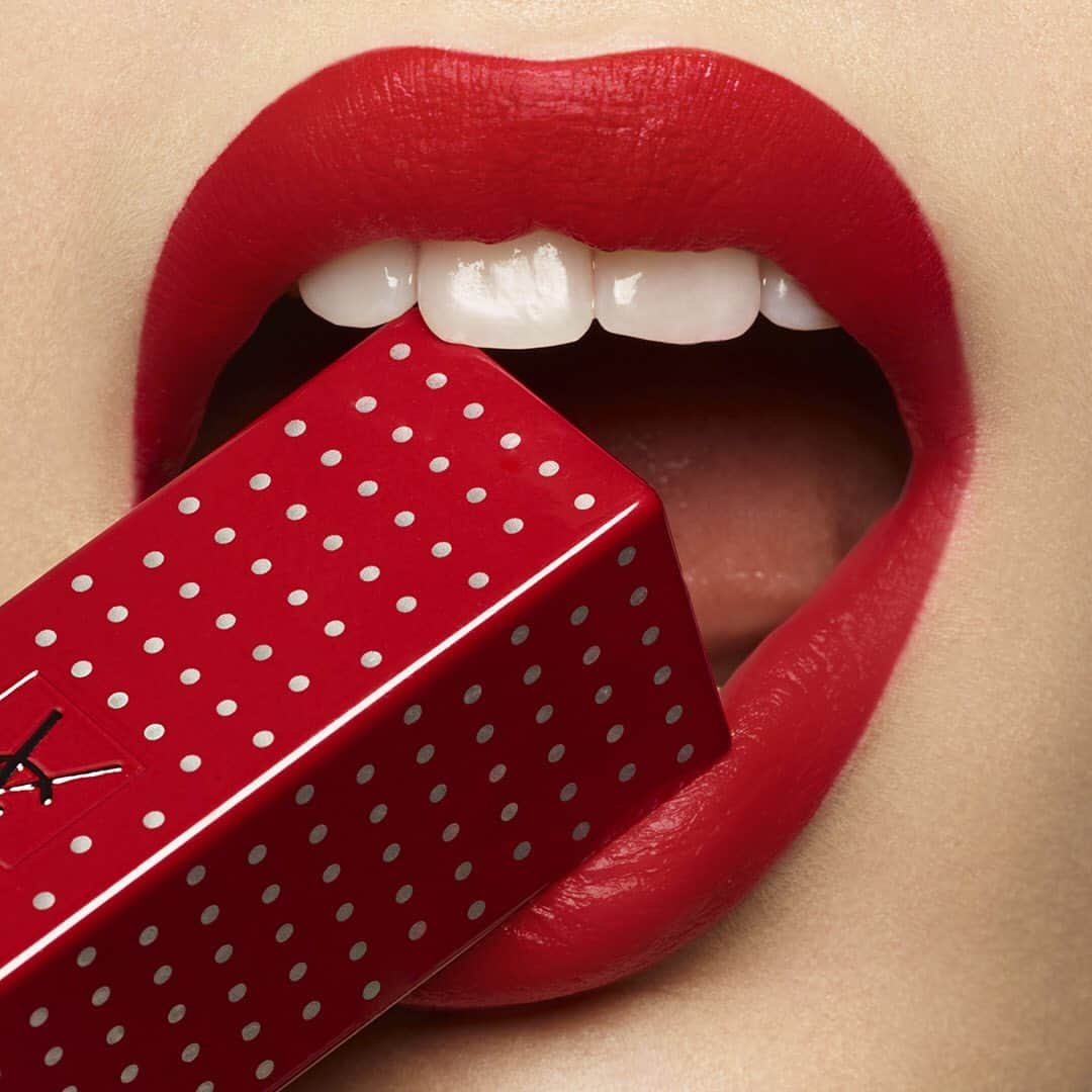 Yves Saint Laurent Beautyさんのインスタグラム写真 - (Yves Saint Laurent BeautyInstagram)「A passionate manifesto for women unafraid to break the rules of the heart. Happy National Lipstick Day ROUGE PUR COUTURE STUDS EDITION in N°1 LE ROUGE #yslbeauty #rougepurcouture #couturestuds  #lipstickday #nationallipstickday」7月29日 21時18分 - yslbeauty