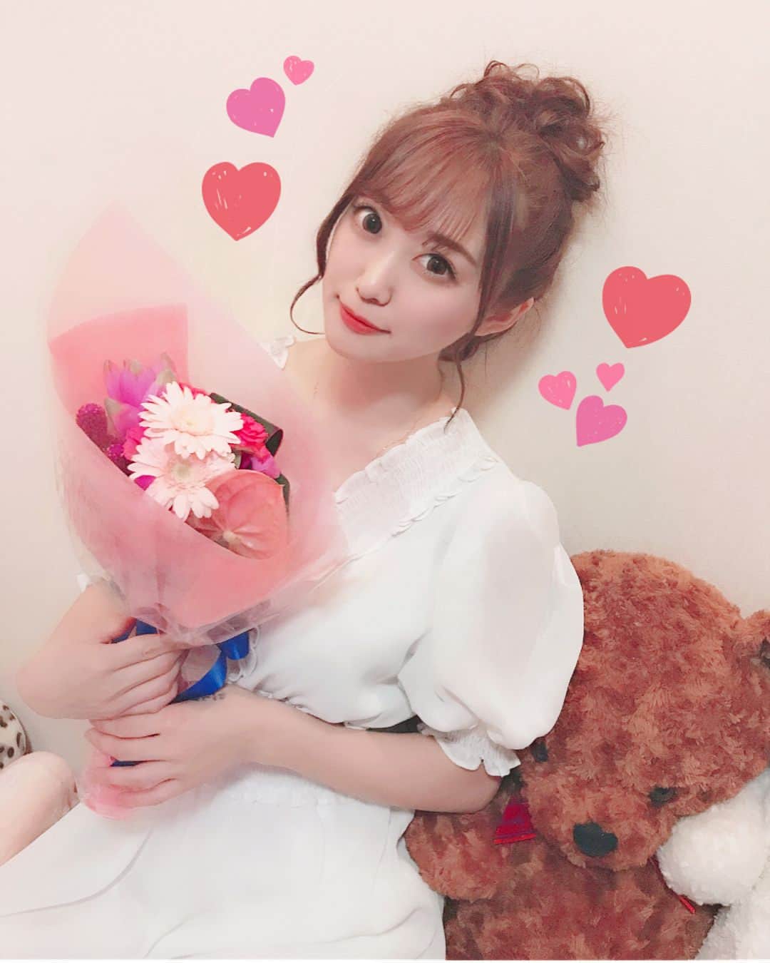 のインスタグラム：「❤️💓❤️💓❤️. * ♡♡Happy Birthday  to me♡♡. 오늘은 내 생일입니다〜🎂💕. 27 세가되었습니다🙏. 🤣ㅎㅎㅎㅎㅎㅎㅎㅎ. * * 沢山のお祝いメッセージ💌. ありがとうございます😭💕‼️. 昨日もLIVE🎤で. 『お誕生日おめでと〜！』って声. 沢山で嬉しかったです❤️💓❤️. 皆さま、これからもよろしくお願い致します🌈. ♡♡♡2019.07.29♡♡♡. #idol #follow #me #birthday #happybirthday #thankyou #happy #좋아요 #팔로우 #팔로미 #패션스타그램 #오오티디 #셀카 #셀피그램 #얼스타그램 #생일 #グラビア #アイドル #恵比寿マスカッツ #松本ゆん #誕生日 #happymonday #happybirthdaytome」