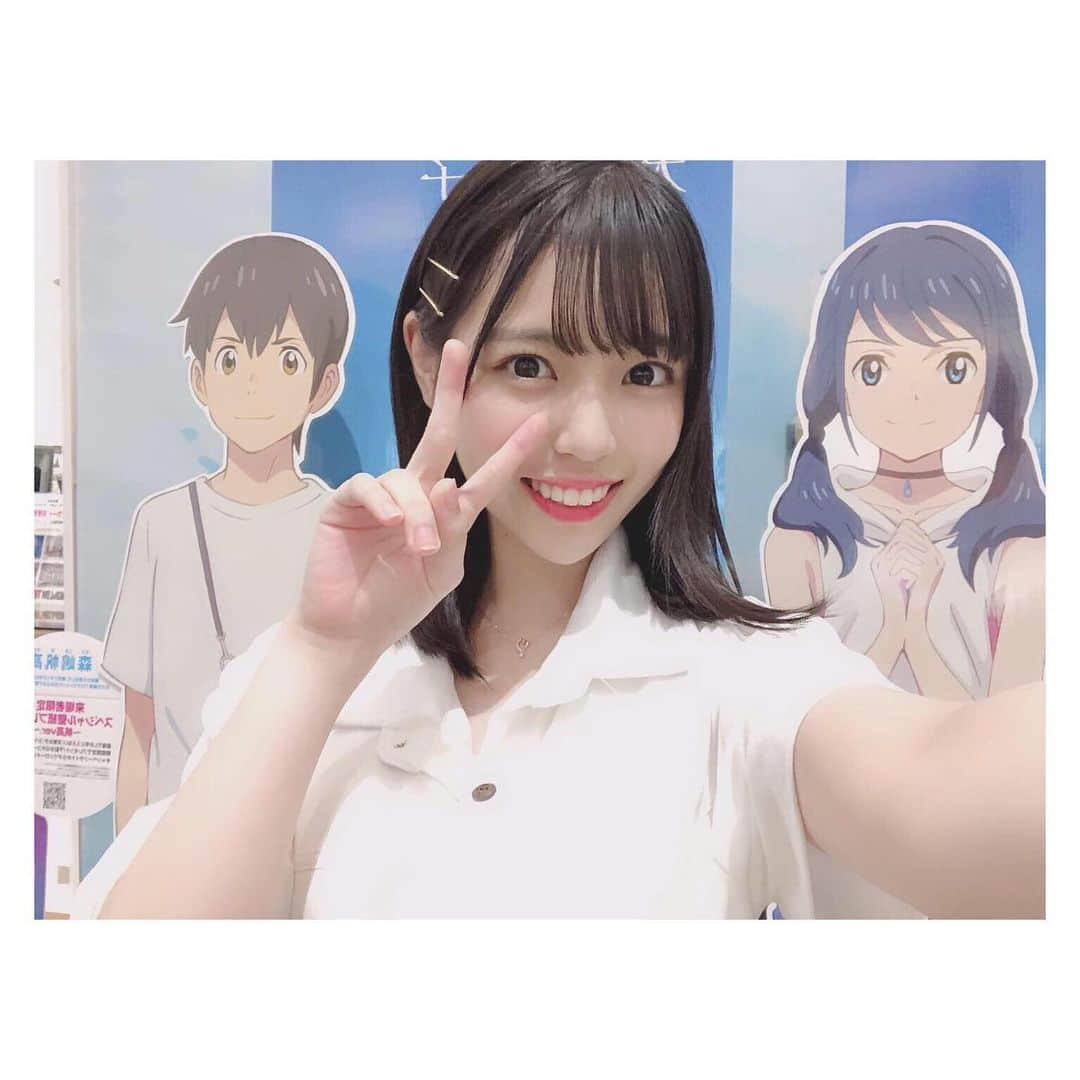 岩田陽菜さんのインスタグラム写真 - (岩田陽菜Instagram)「この間、 #天気の子 を見てきました〜！☀️☁️🌧🌩⛄️﻿ ﻿ #門脇実優菜 と行きまして、﻿ とーっっても良きでした！！！🌞✨﻿ #たまぴよ 💓🐰🐤💓 ﻿ 陽菜って同じ名前なのも、なんか、運命的で良きでした笑☺️💓﻿ ﻿ ３枚目は陽菜ちゃんと2Sも撮りました！😳😳﻿ ﻿ 陽菜陽菜〜〜👩‍❤️‍👩﻿ ﻿ ﻿ #映画 #新海誠 さん #岩田陽菜 #天野陽菜 ﻿ ﻿ #天気 #今日は #晴れ ☀️﻿ ﻿ #雨の地域も #今から晴れるよ 👏🏻☺️」7月29日 22時04分 - hina_naso_stu48