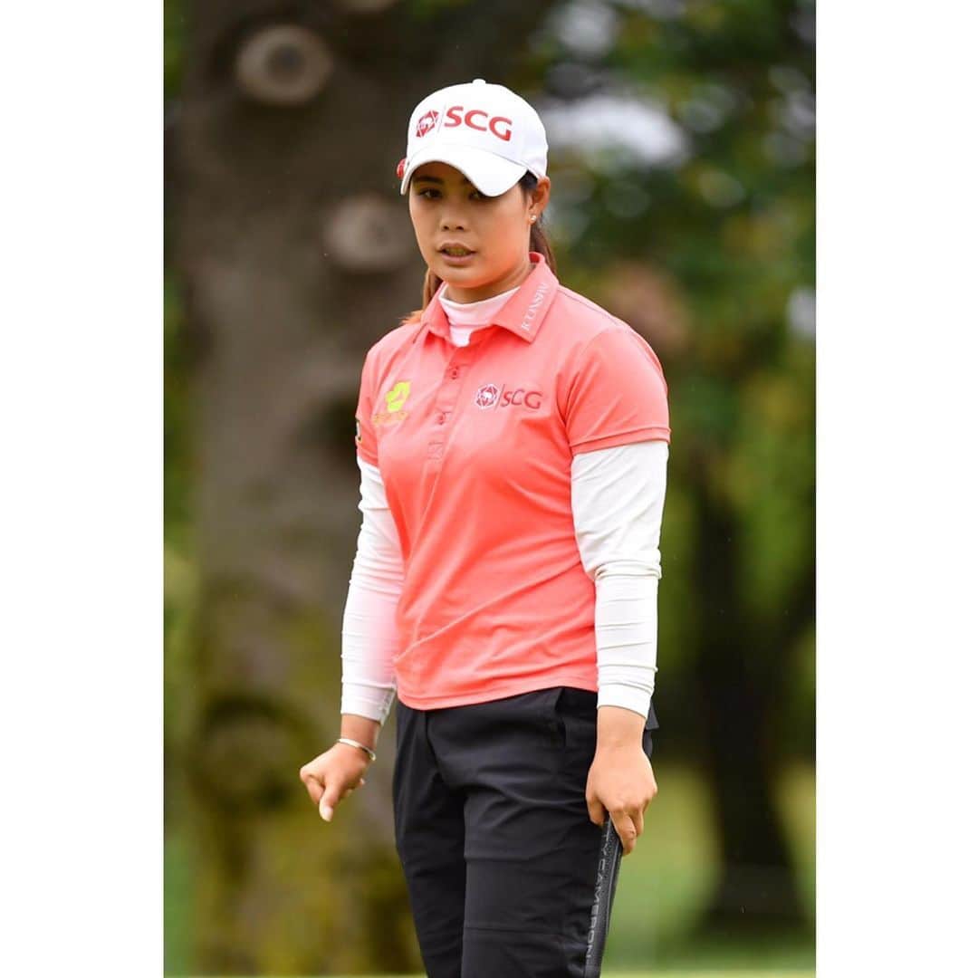 モリヤ・ジュタヌガーンのインスタグラム：「Love coming back here to the picturesque city. You will never have a bad day of golf here since it’s so beautiful. Thanks to @evianchamp for believing in the LPGA. We love this stop!  Also thanks to everyone for the birthday wishes. I had a blast. Thank you!!!!!!! #LPGA #momoriya #SCG #BETAGRO #KBank #iconsiam #amazingthailand #iFLYthai #COTTO」