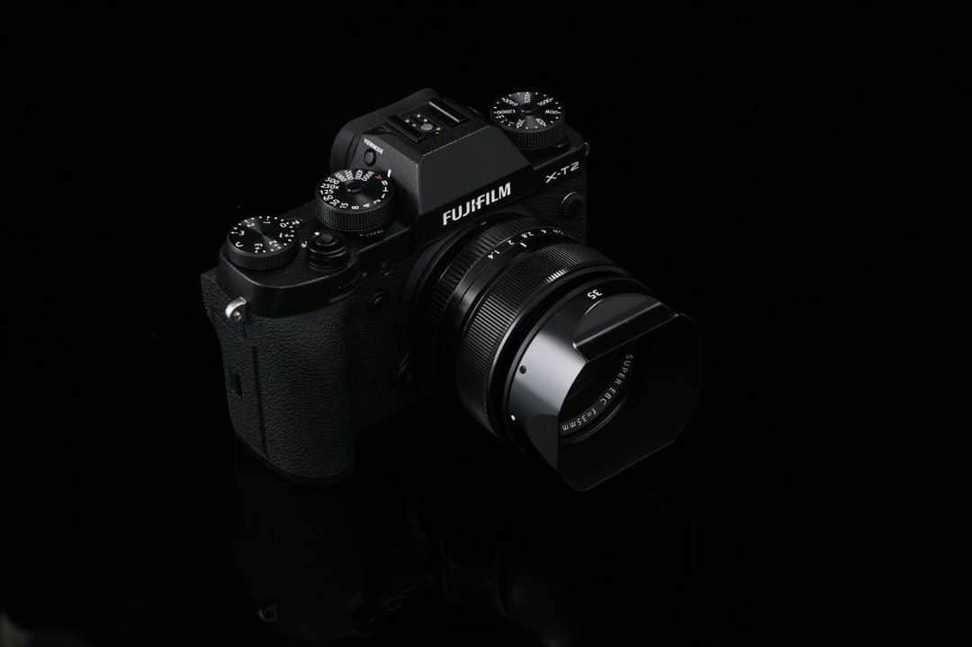 FUJIFILM INDONESIAさんのインスタグラム写真 - (FUJIFILM INDONESIAInstagram)「Package X-T2 dan XF35mm F1.4 kini bisa kamu dapatkan dengan harga spesial IDR. 17.499.000, kamu bisa hemat 6 juta dengan mendapatkan paket ini. Stok terbatas, segera kunjungi Fujifilm Showroom dan dealer-dealer resmi Fujifilm Indonesia. Info detail dealer klik link di bio.  #Fujifilm_id #GoFUJIFILM」7月29日 21時58分 - fujifilm_id